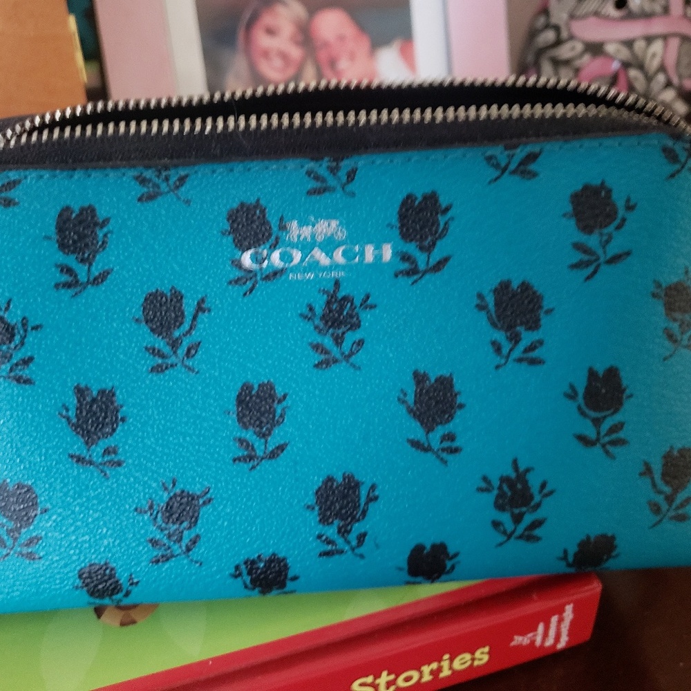 coach make up bag